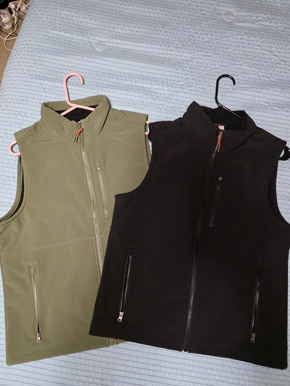 2pc Men's Lightweight Softshell Vest - Black & Olive Size S